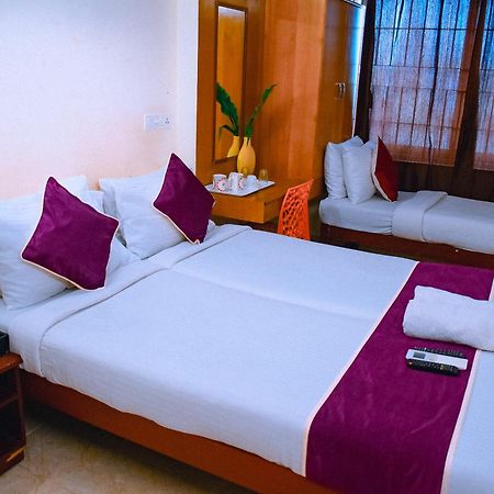 Naksha Tree Hotels Kishore Inn - Koyambedu Ченнаи Экстерьер фото