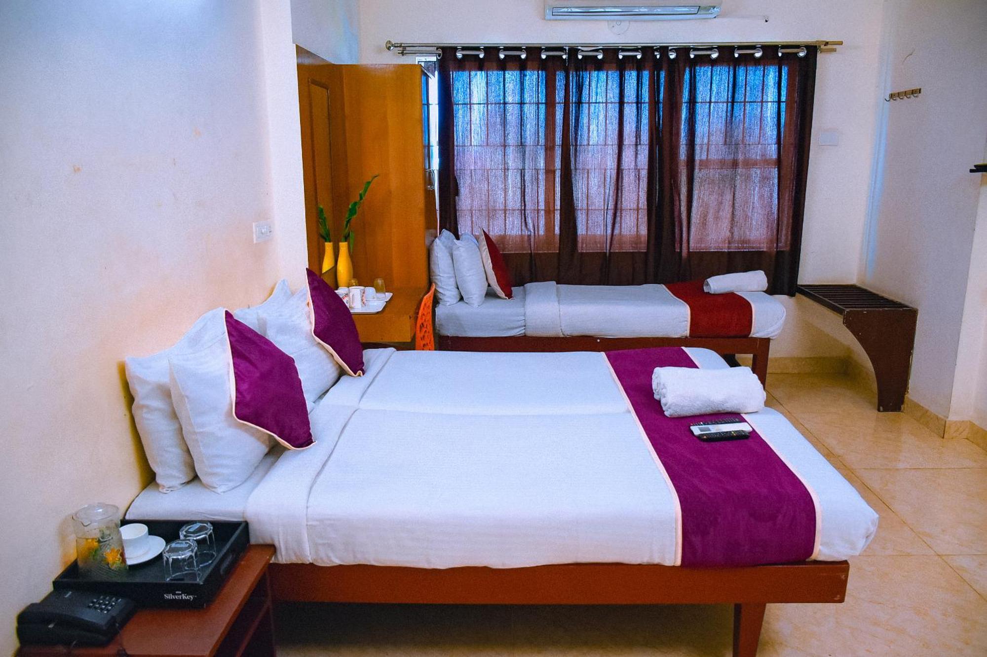 Naksha Tree Hotels Kishore Inn - Koyambedu Ченнаи Экстерьер фото