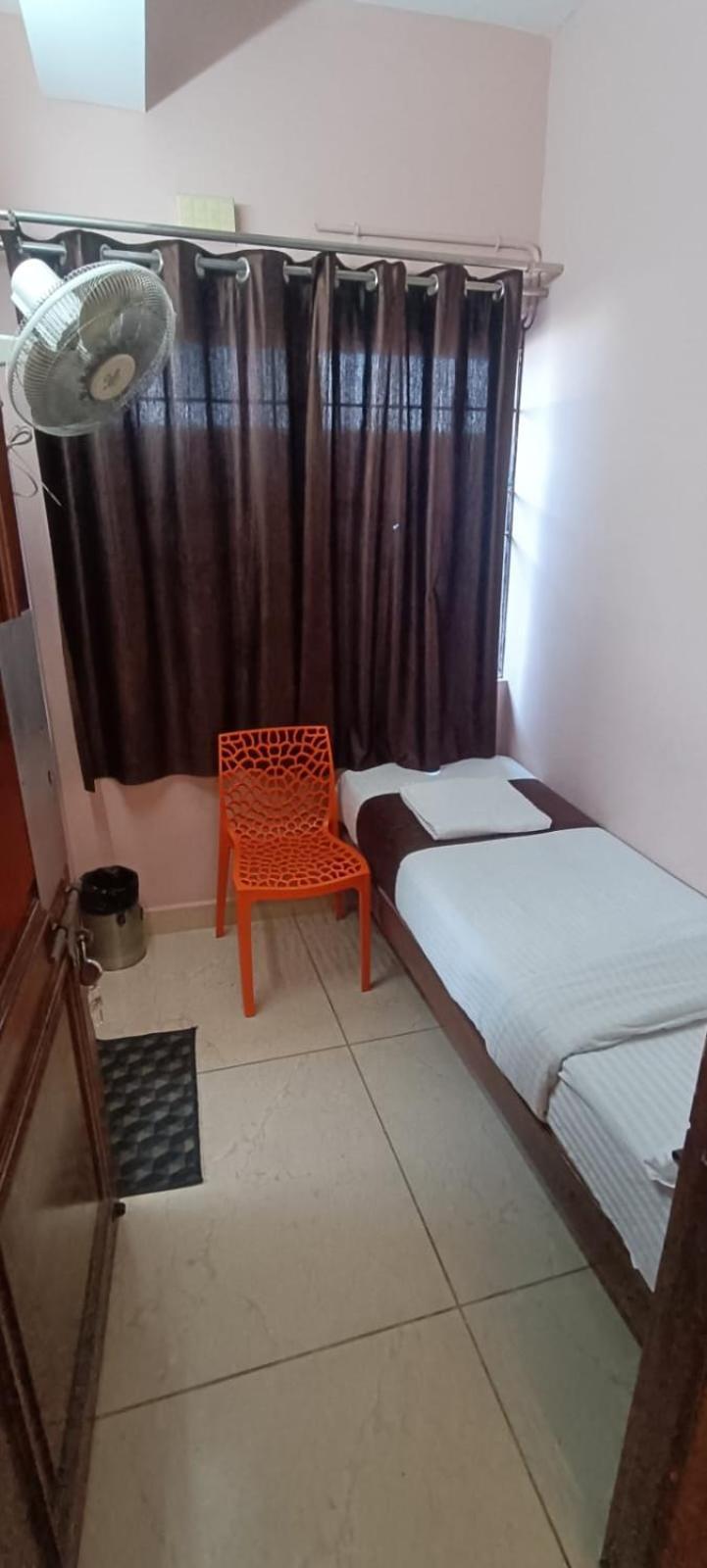 Naksha Tree Hotels Kishore Inn - Koyambedu Ченнаи Экстерьер фото