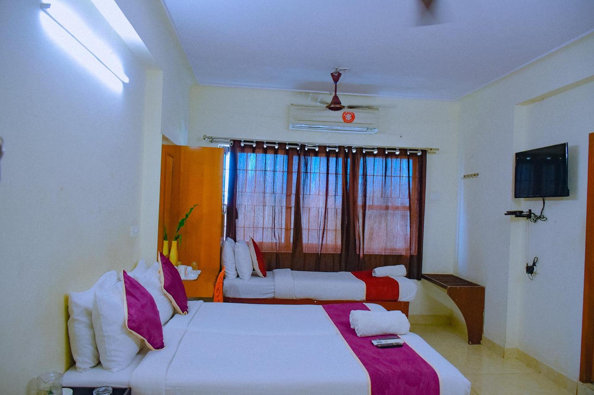 Naksha Tree Hotels Kishore Inn - Koyambedu Ченнаи Экстерьер фото